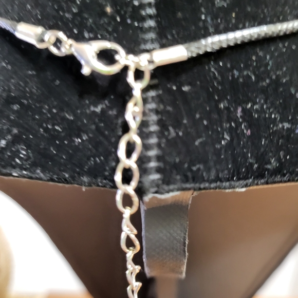 Vintage Carved Smokey Black with Applied Inlayed Silver Tone Metal Heart Pendant - Picture 4 of 16